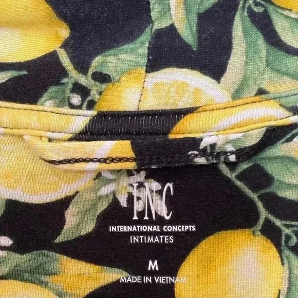 INC Short Black Robe with Lemon Print - Picture 6 of 8